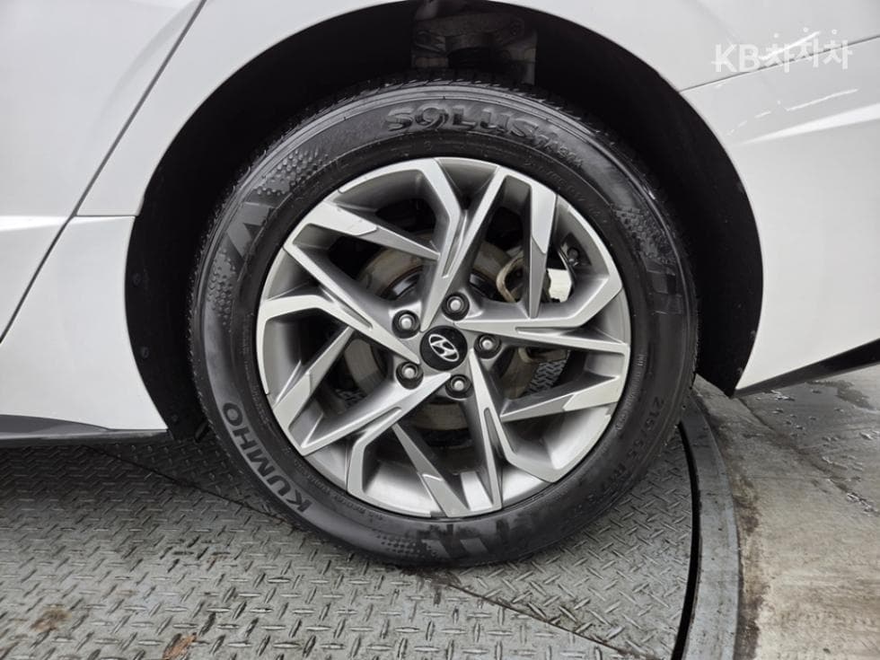 Hyundai Sonata (DN8)2.0 Premium Plus - 6