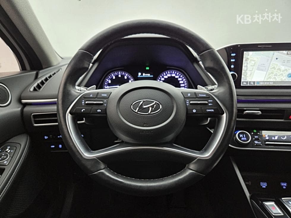 Hyundai Sonata (DN8)2.0 Premium Plus - 16