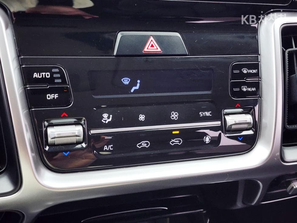 Kia Sorento 4th generation2.2 Diesel 2WD Trendy - 19