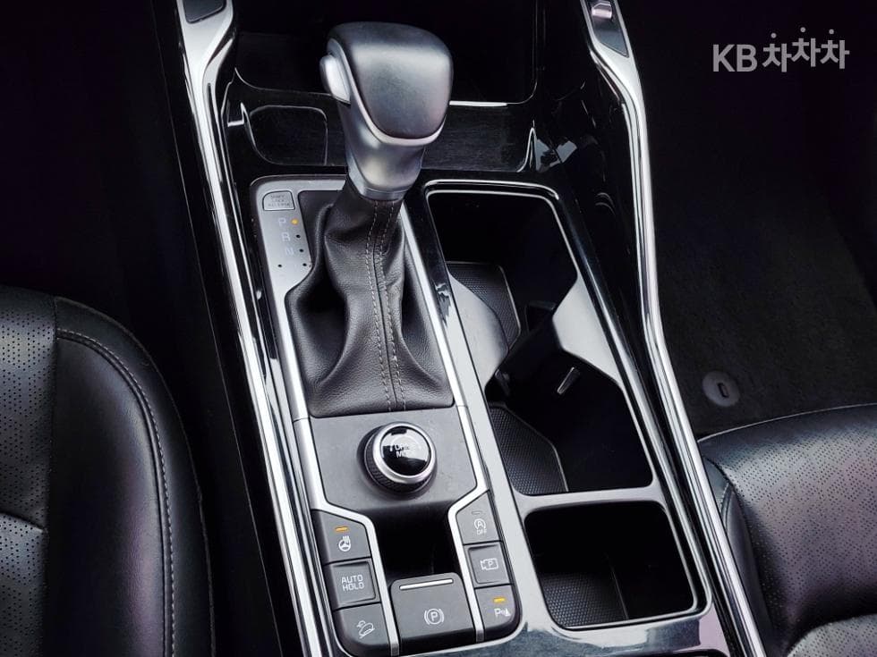 Kia Sorento 4th generation2.2 Diesel 2WD Trendy - 21