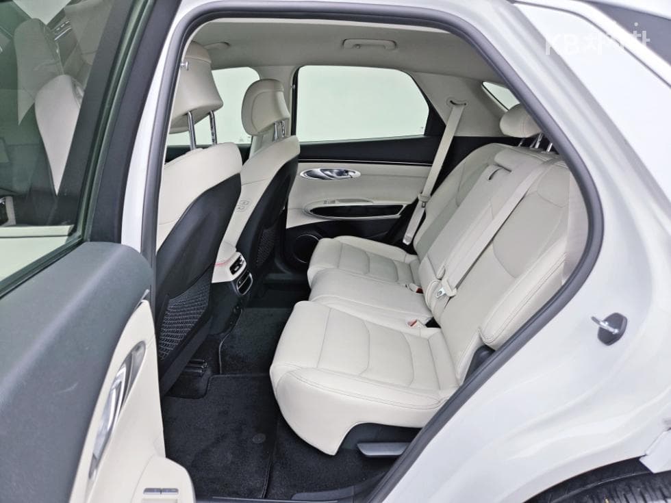 Genesis GV70Gasoline 2.5T AWD - 6