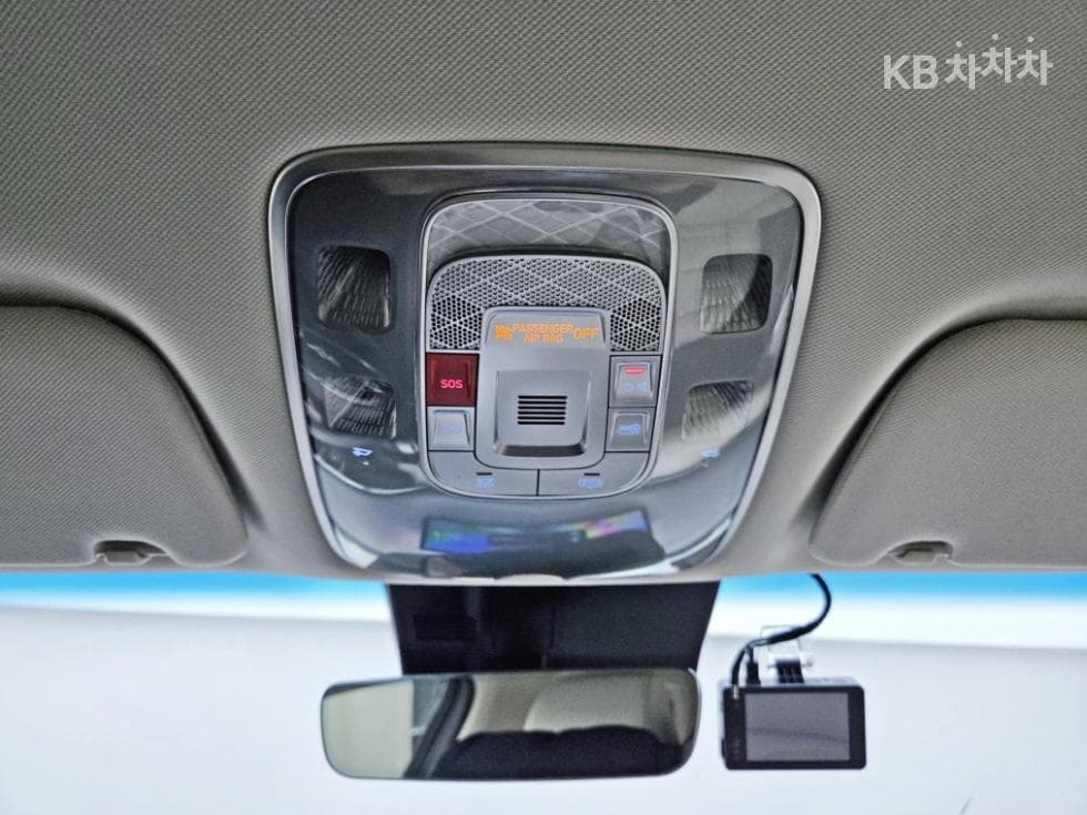 Genesis GV70Gasoline 2.5T AWD - 12