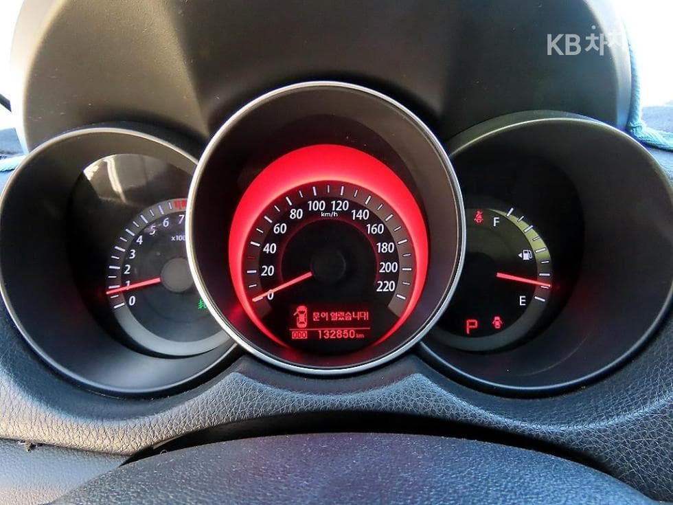 Kia Forte 쿱1.6 KOUP High-end Type 레드Premium - 9