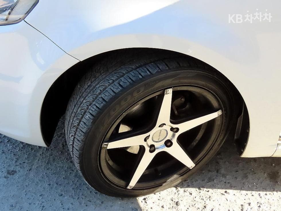 Kia Forte 쿱1.6 KOUP High-end Type 레드Premium - 19