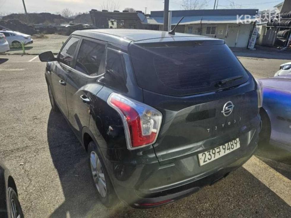 KG Mobility Tivoli 아머1.6 Gasoline VX 2WD - 4