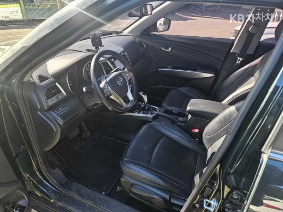 KG Mobility Tivoli 아머1.6 Gasoline VX 2WD - 5