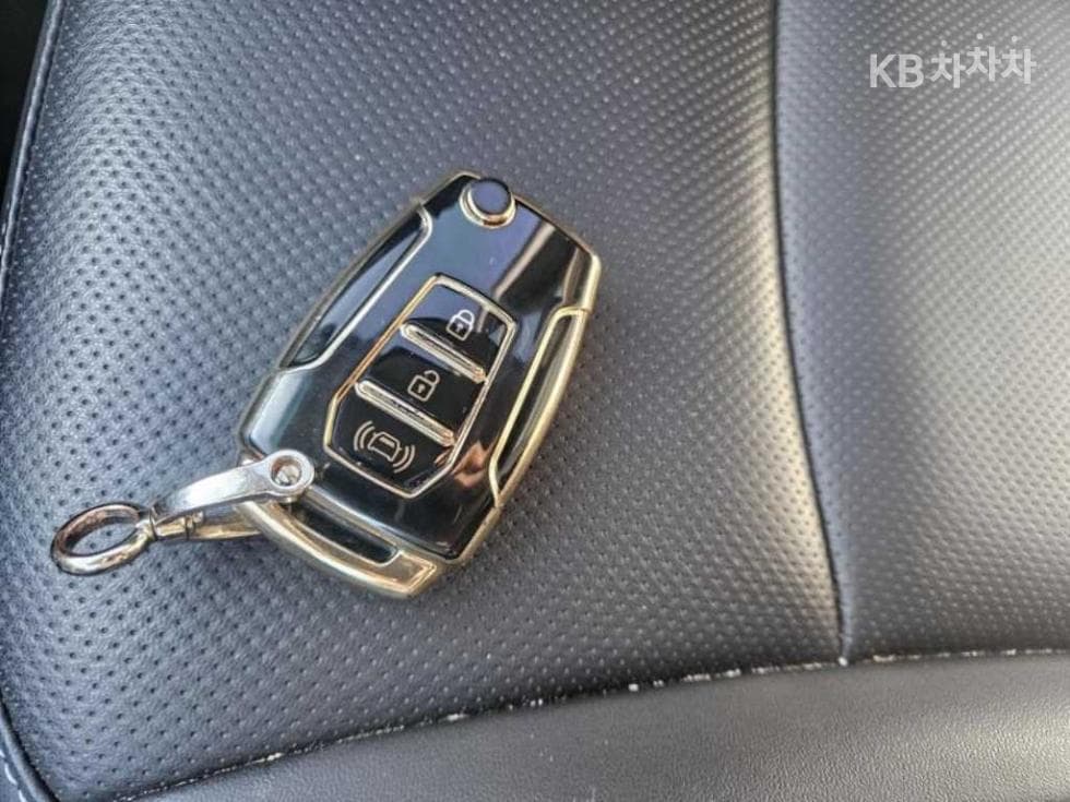 KG Mobility Tivoli 아머1.6 Gasoline VX 2WD - 10