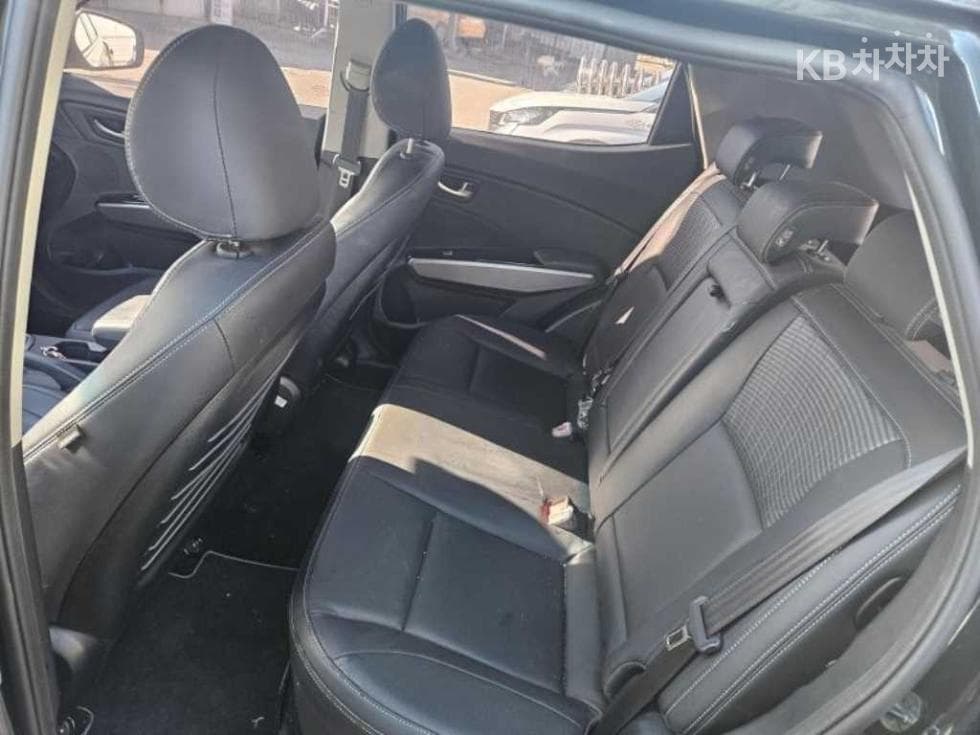 KG Mobility Tivoli 아머1.6 Gasoline VX 2WD - 12