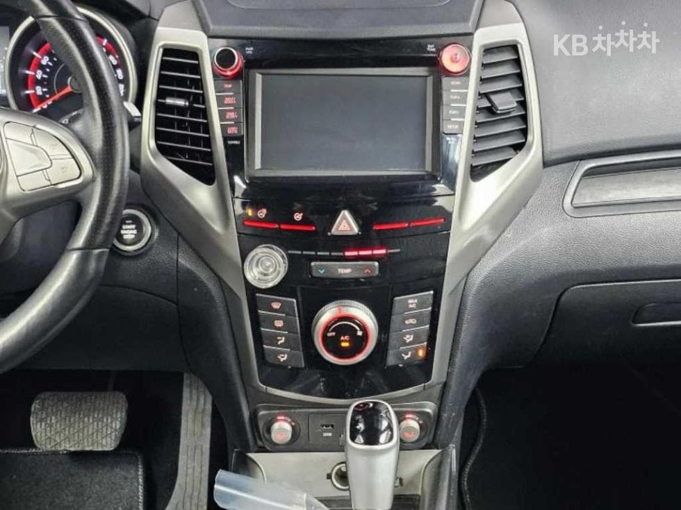 KG Mobility Tivoli 아머1.6 Gasoline TX 2WD - 14