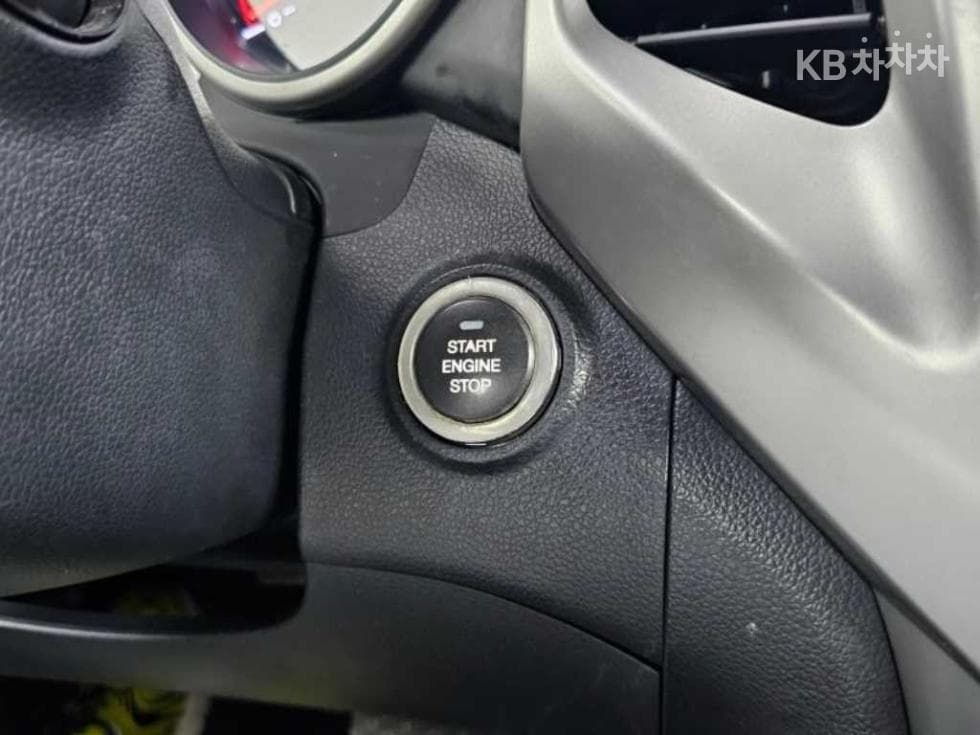 KG Mobility Tivoli 아머1.6 Gasoline TX 2WD - 15