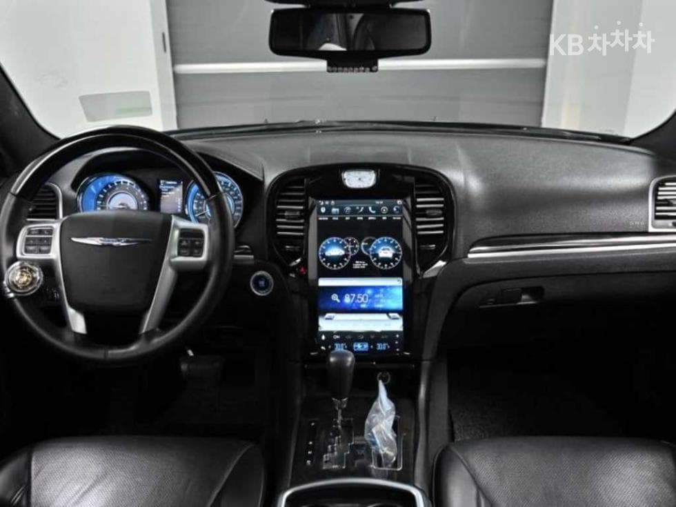 크라이슬러 The New (фейслифт) 300C3.0 Дизел - 7