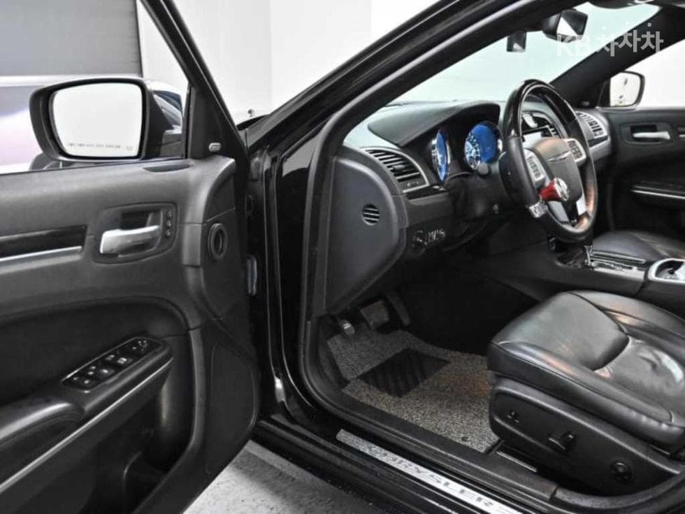 크라이슬러 The New (фейслифт) 300C3.0 Дизел - 10