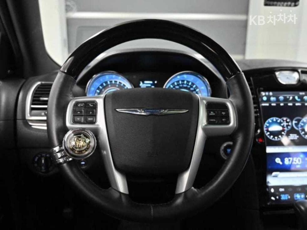 크라이슬러 The New (фейслифт) 300C3.0 Дизел - 12