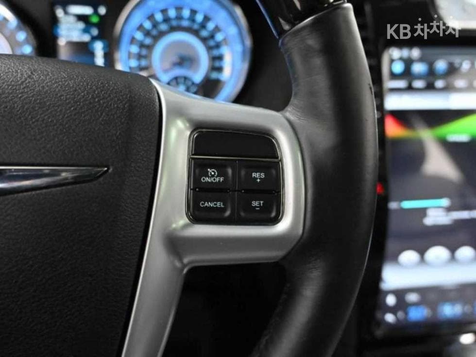 크라이슬러 The New (фейслифт) 300C3.0 Дизел - 17