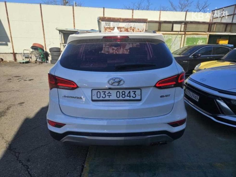 Hyundai Santa Fe The PrimeDiesel Hyundai R-engine 2.0 diesel 2WD 5-seater Premium - 5