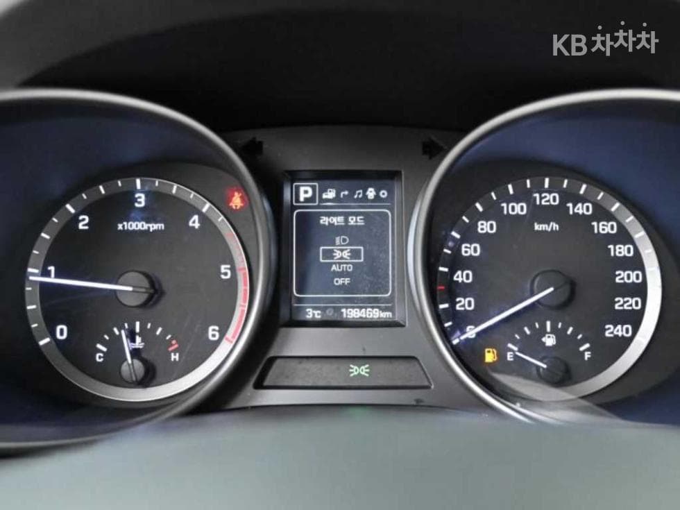 Хюндай Санта Фе The PrimeДизел Хонда R-двигател 2.0 дизел 2WD 5-местен Premium - 8