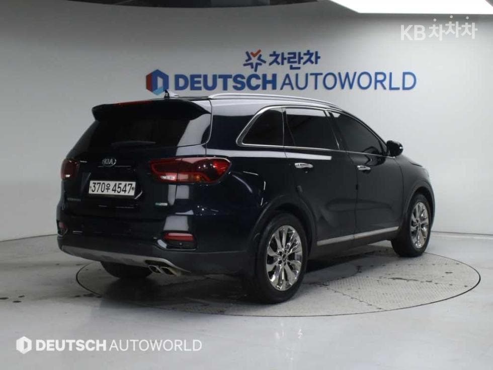 Kia The New (facelift) Sorento2.0 Diesel 2WD Noblesse - 2