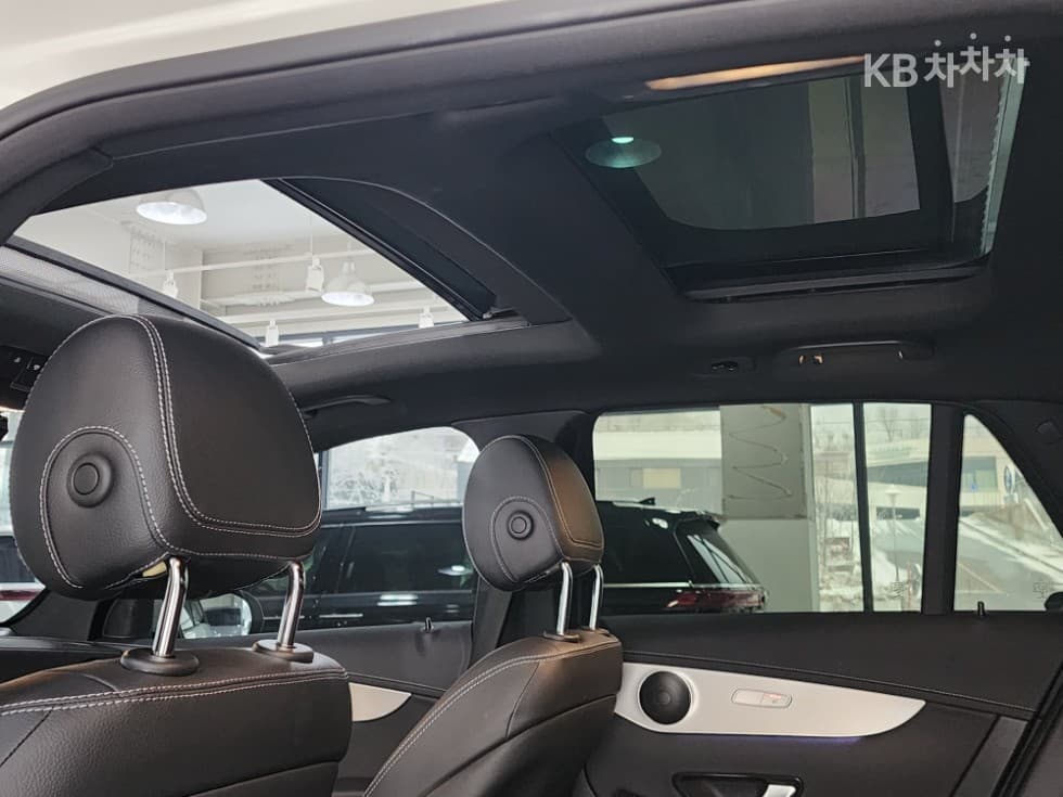 Mercedes-Benz GLC(X253)300 e 4Matic - 28