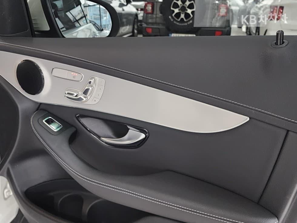 Mercedes-Benz GLC(X253)300 e 4Matic - 25