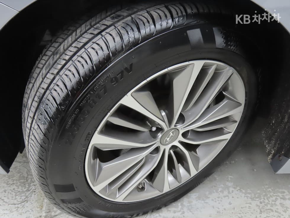 Хюндай Grandeur (Azera)HGHG240 Modern 컬렉션 - 19