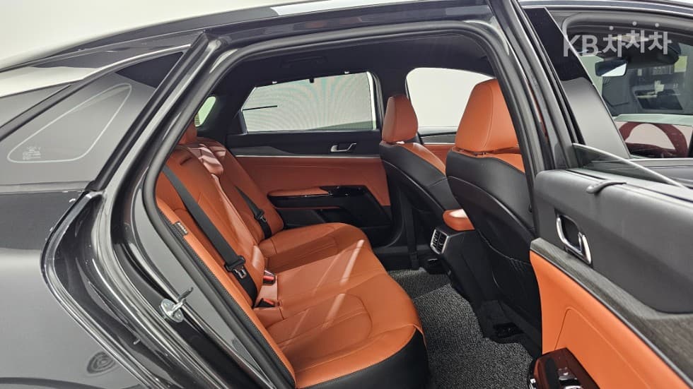 Киа The New (фейслифт) K5 3-토 поколение1.6 Бензин Турбо Noblesse - 17