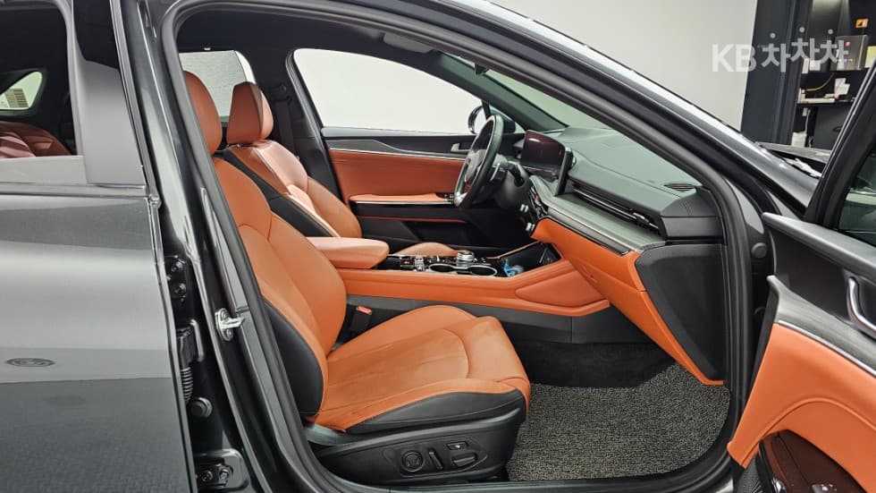 Киа The New (фейслифт) K5 3-토 поколение1.6 Бензин Турбо Noblesse - 18