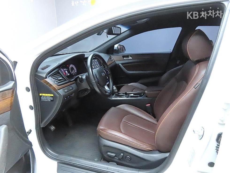 Hyundai Sonata New Rise2.0 Premium - 10