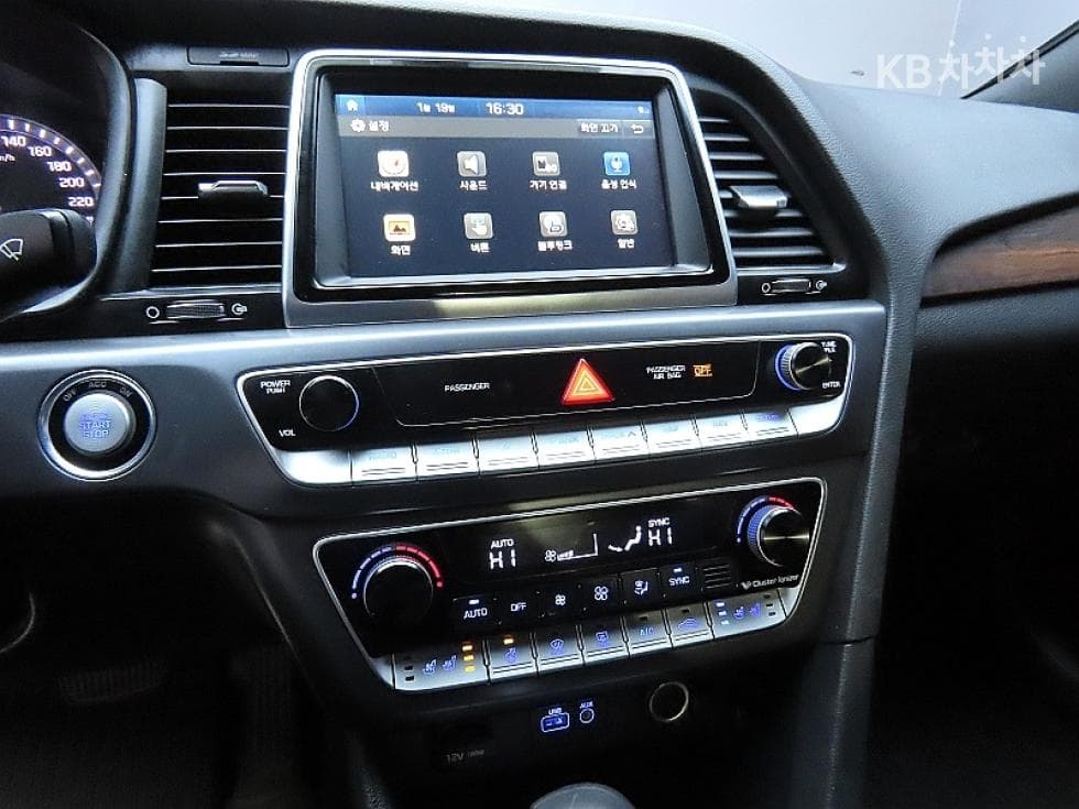 Hyundai Sonata New Rise2.0 Premium - 16