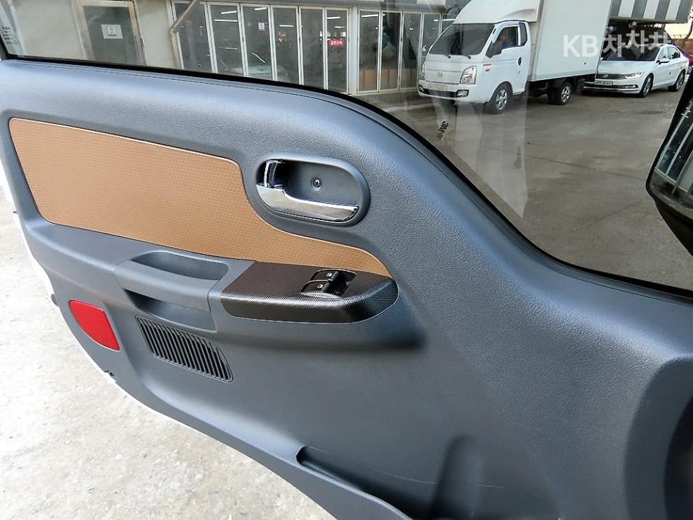 Kia The New (facelift) Bongo 3 (light truck)파워게이트 1 Ton 수직형(2단) King Cab Extra Long L - 13