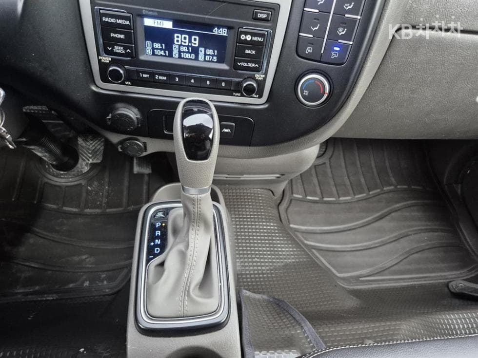 Хюндай Porter 2Удължено междуосие Двойна Кабина LPG Смарт - 17