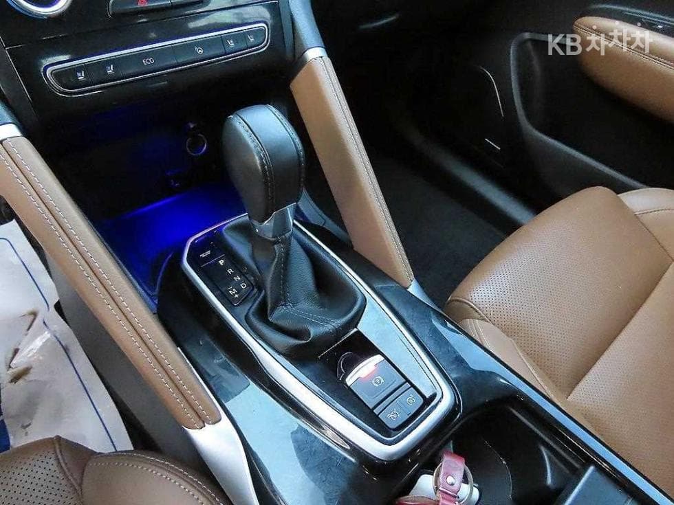 Renault Korea The New (facelift) QM62.0 GDe 2WD RE Signature - 10