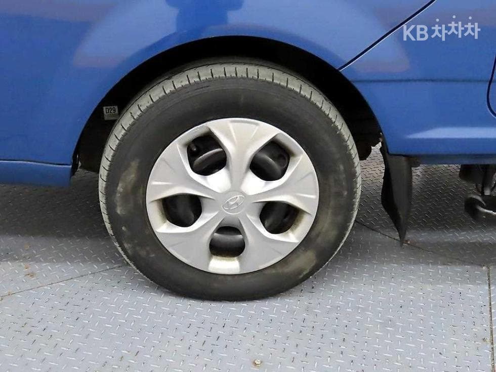 Хюндай Porter 2Удължено междуосие Двойна Кабина CRDi Modern - 18