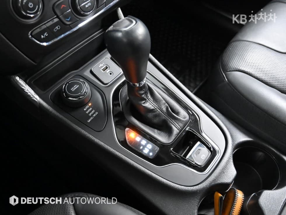 지프 체로키(KL)2.4 Бензин FWD Limited - 9