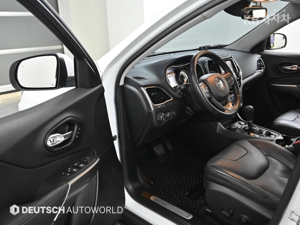 지프 체로키(KL)2.4 Бензин FWD Limited - 11