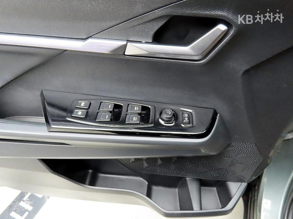 КейДжи Мобилити 토레스(J100)1.5 GDI Турбо AWD T7 - 11