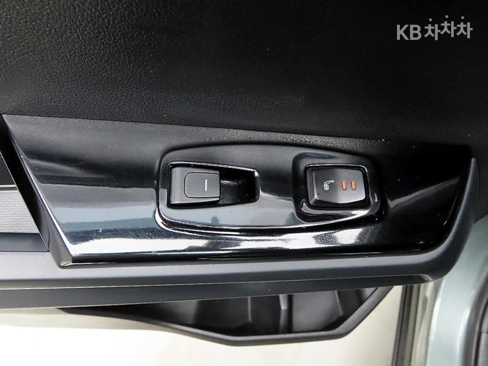 КейДжи Мобилити 토레스(J100)1.5 GDI Турбо AWD T7 - 12