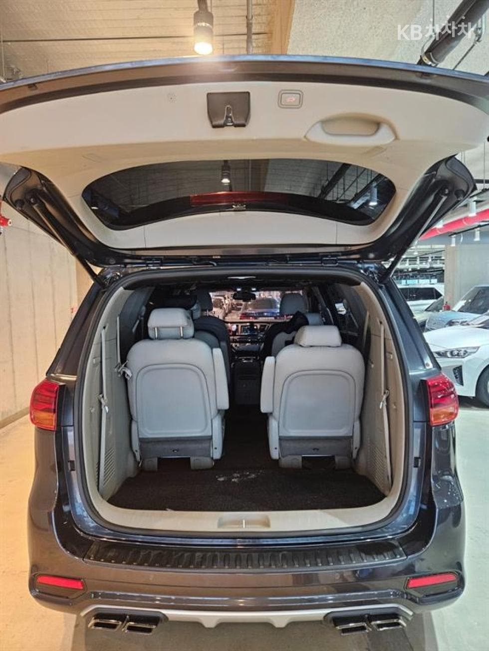 Kia The New (facelift) Carnival9-seater 2.2 Diesel Noblesse Special (special feature/edition) - 7