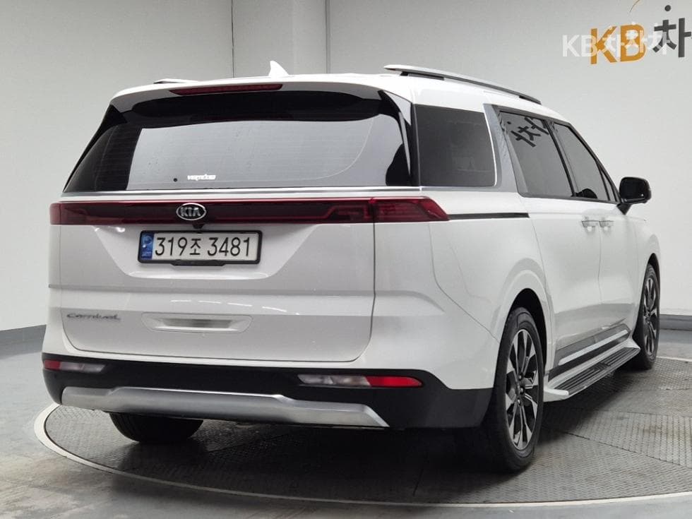 Kia Carnival 4th generationD2.2 9-seater Noblesse - 3
