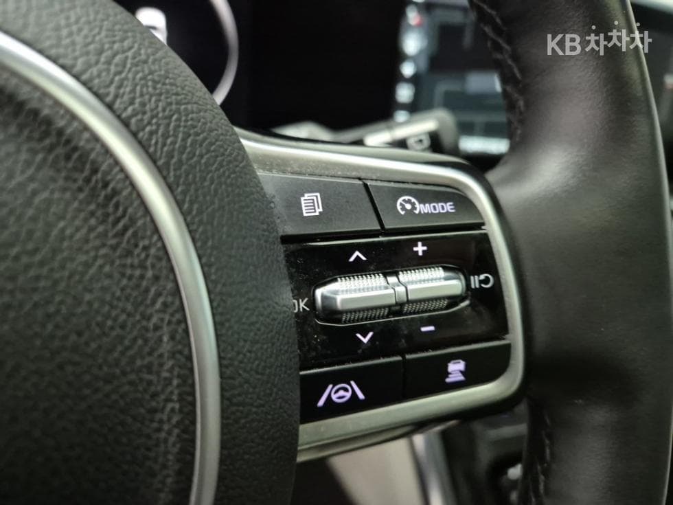 Kia Carnival 4th generationD2.2 9-seater Noblesse - 16