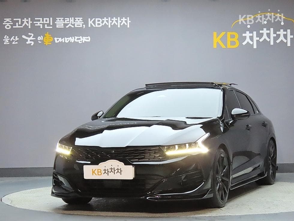 Kia K5 3rd Gen 1.6 Gasoline Turbo Signature - Image 1