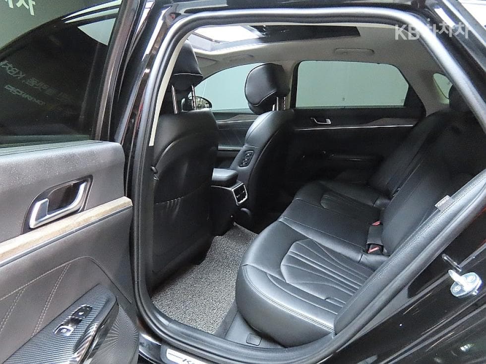 Kia K5 3rd Gen1.6 Gasoline Turbo Signature - 11