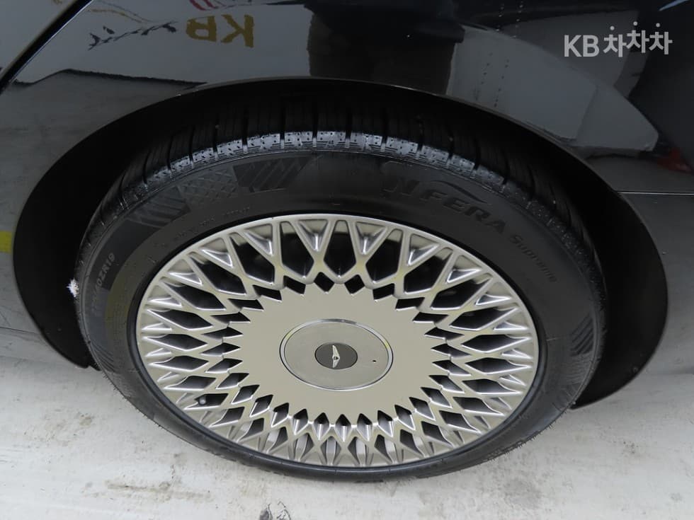 Genesis G903.8 GDi AWD Premium Luxury - 20