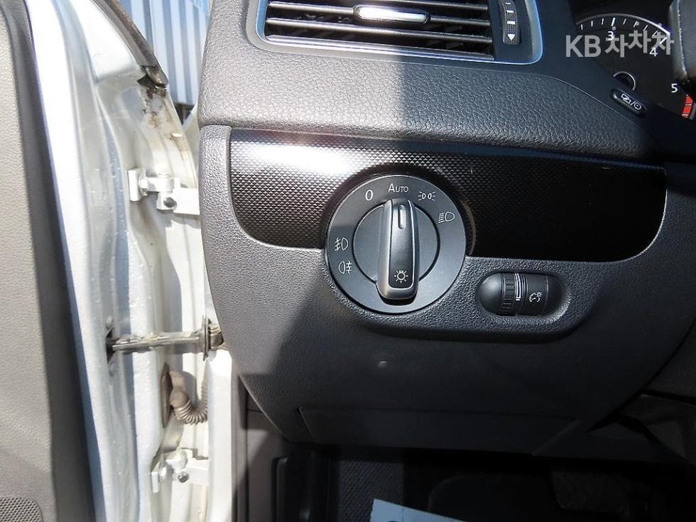 Volkswagen Нов Jetta2.0 Турбо Дизел Инжекция 6세대 - 12