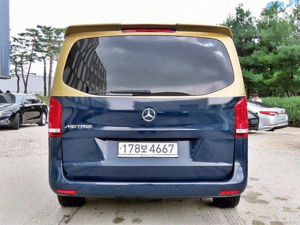 Mercedes-Benz V클래스(W447)2.0 Бензин Стандартен - 4