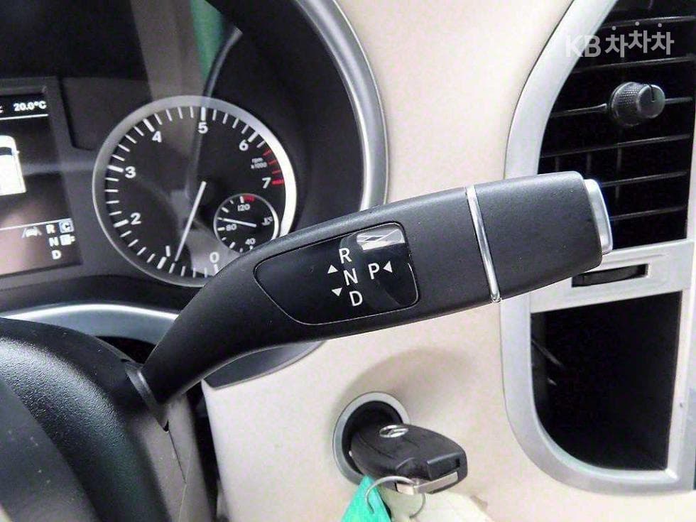 Mercedes-Benz V클래스(W447)2.0 Бензин Стандартен - 12