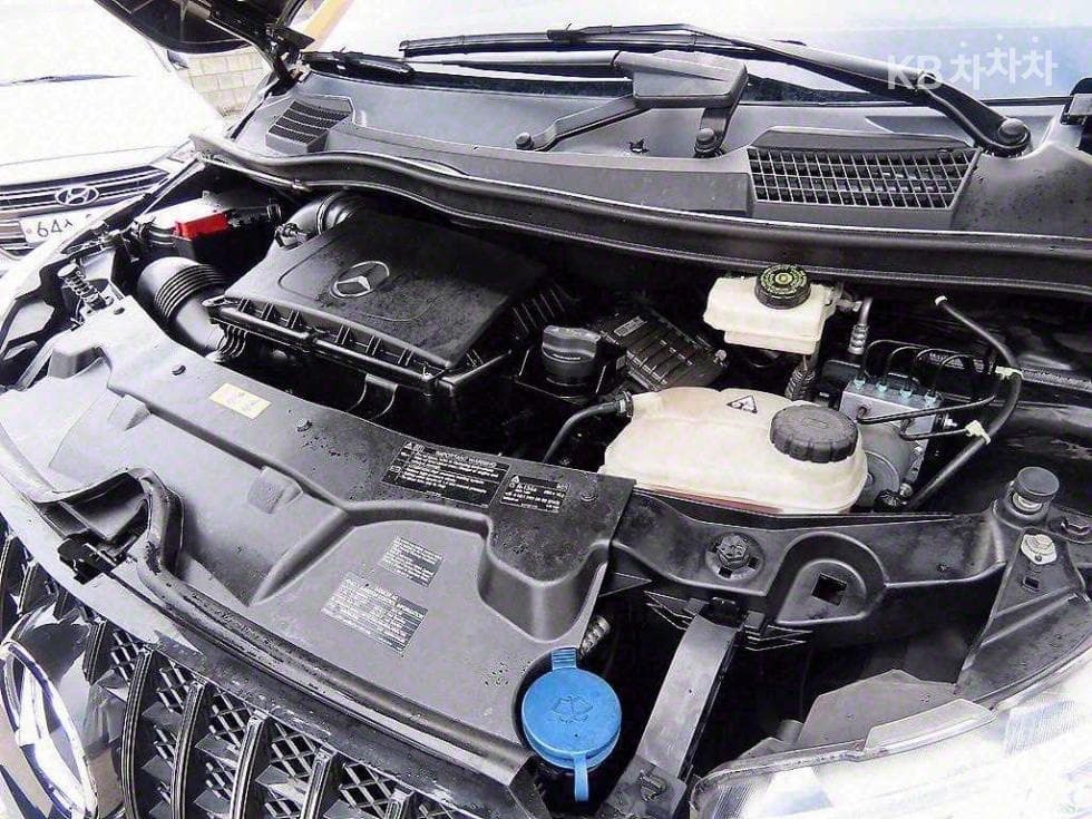 Mercedes-Benz V클래스(W447)2.0 Бензин Стандартен - 19