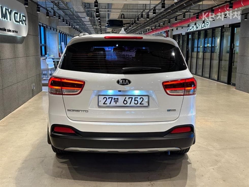 Киа All NewSorentoДизел 2.0 2WD Noblesse - 4