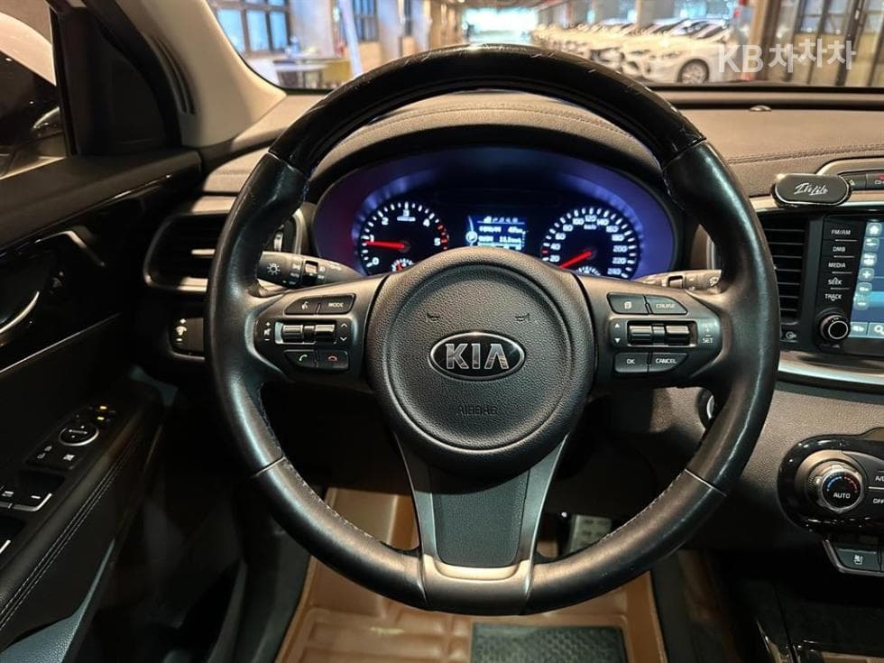 Киа All NewSorentoДизел 2.0 2WD Noblesse - 8