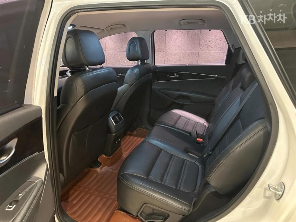 Киа All NewSorentoДизел 2.0 2WD Noblesse - 14