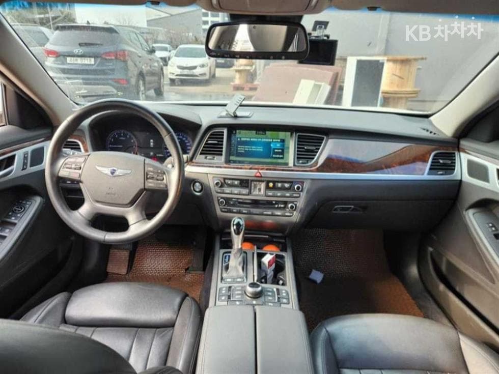 Хюндай ДженезисDHG380 Престиж AWD Стандартен - 2